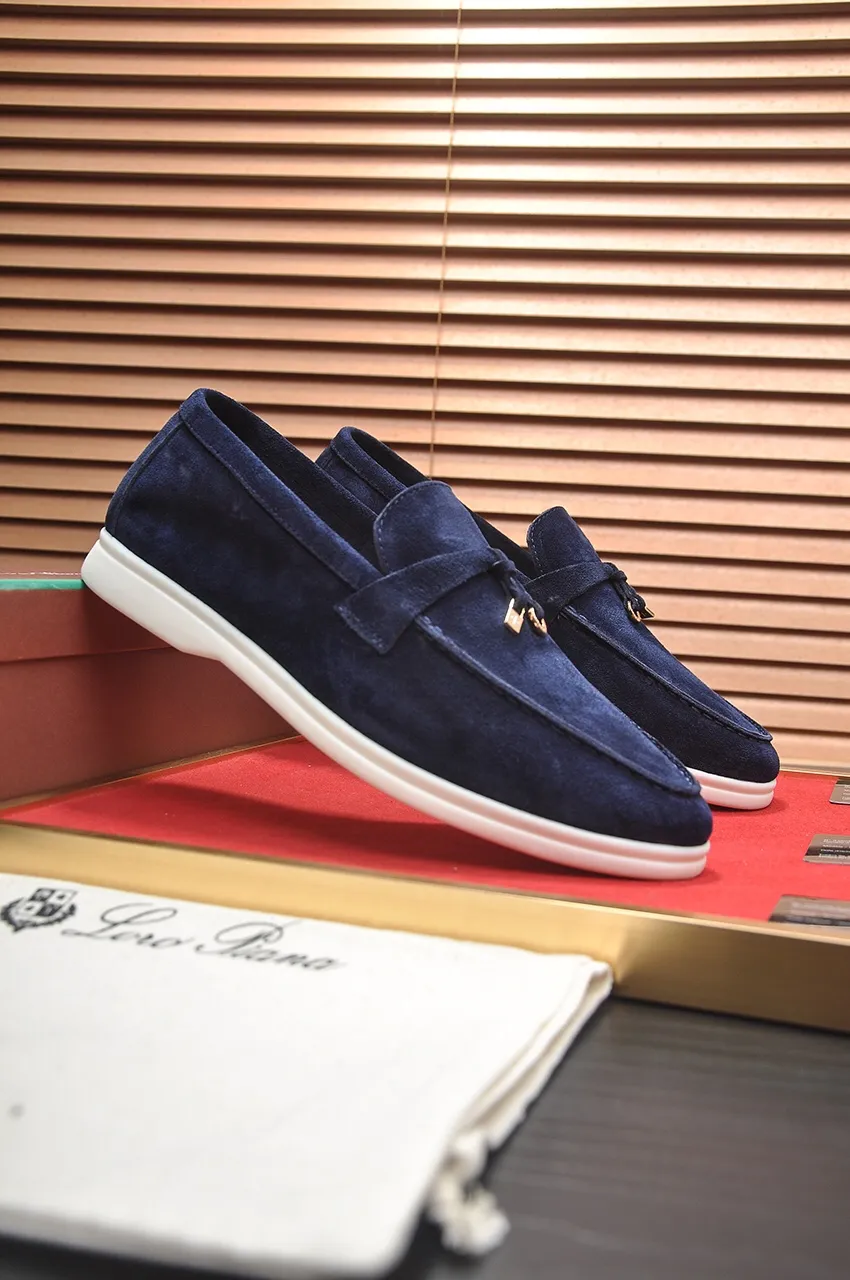 Men's shoes 💰400💶[𝐥𝐨𝐫𝐨 𝐏𝐢𝐚𝐧𝐚] [Couple model] High-end quality, affordable price, LP classic loafers, Italian treasure brand, the only brand that can match Hermès! Only after wearing it do we know that we can’t live up to our feet. Women’s code: 35-40 (customized sizes 34, 41, 42 are non-returnable) Men’s code: 38-44 (customized 45, 46, 47, 48 are non-refundable) Fabric: Customized imported cashmere Lining: Customized imported fetal cowhide Foot: Imported benzene-dyed calfskin Outsole: Exclusive original glass rubber outsole